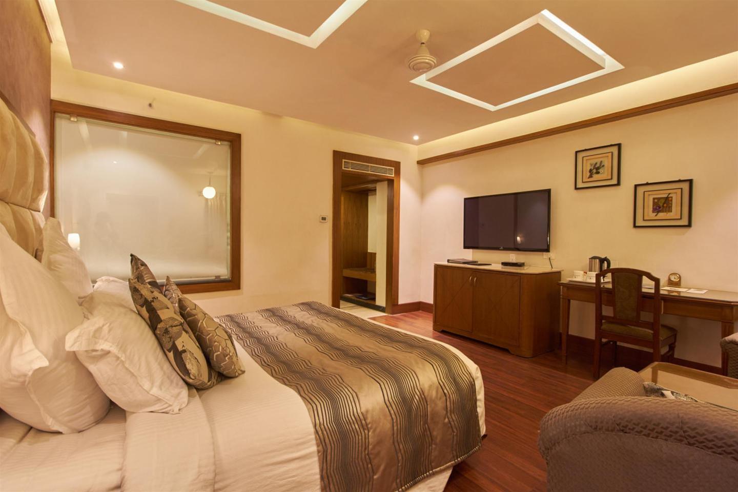 Hotel Sandesh The Mysore